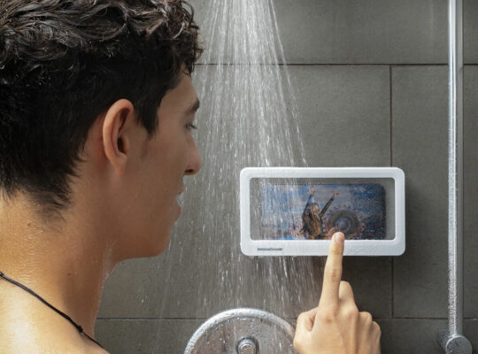 Wasserdichte Hülle mit Wandhalterung für Smartphones Cashower InnovaGoods